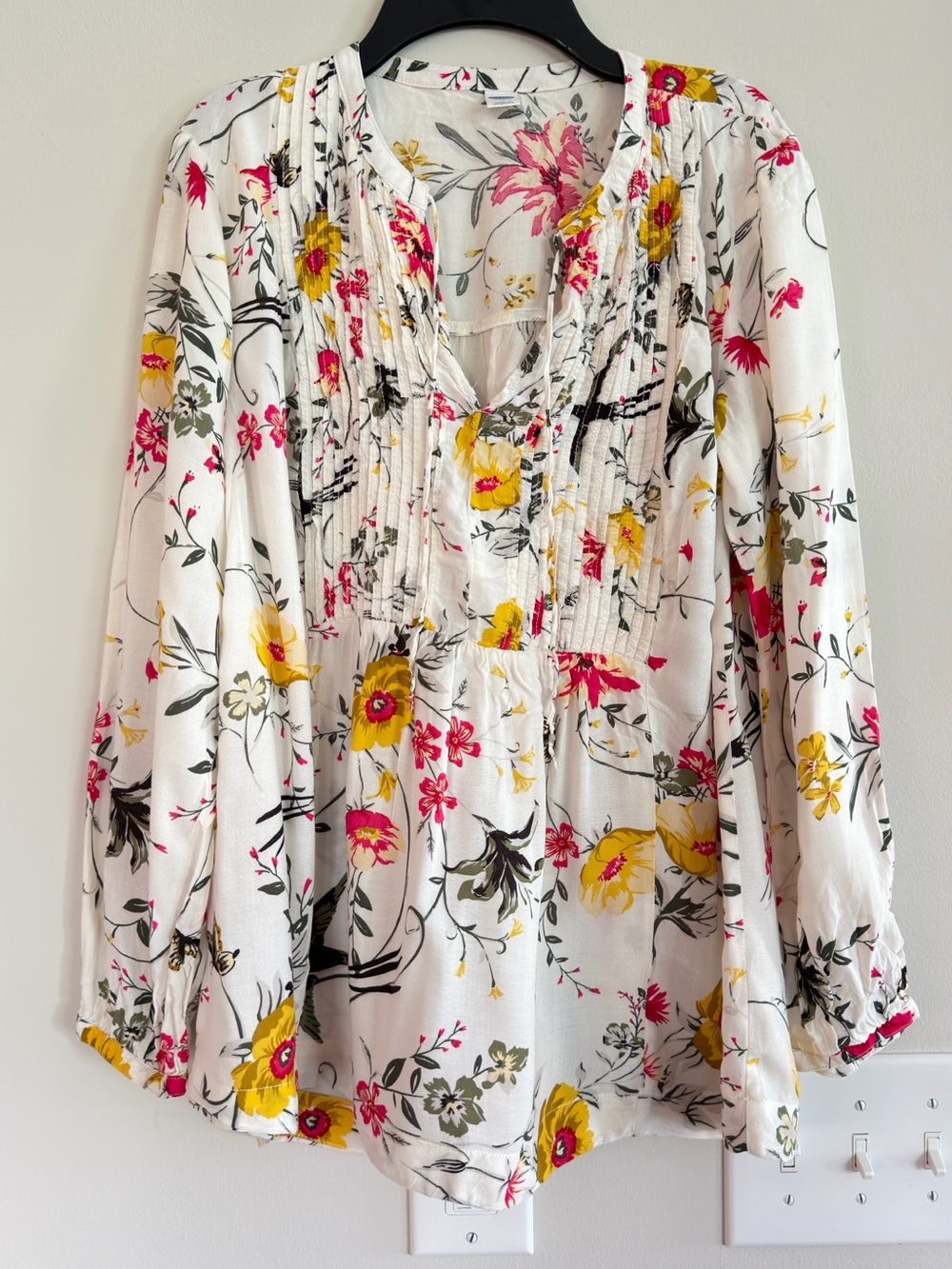 Old Navy White Floral Pintuck Peasant Blouse - Yellow & Pink Accents